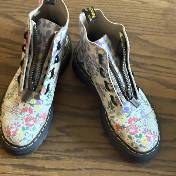 Dr. Martens Floral Lace-Up Platform Boots - Women's Pink Multi - Picture 7 of 7